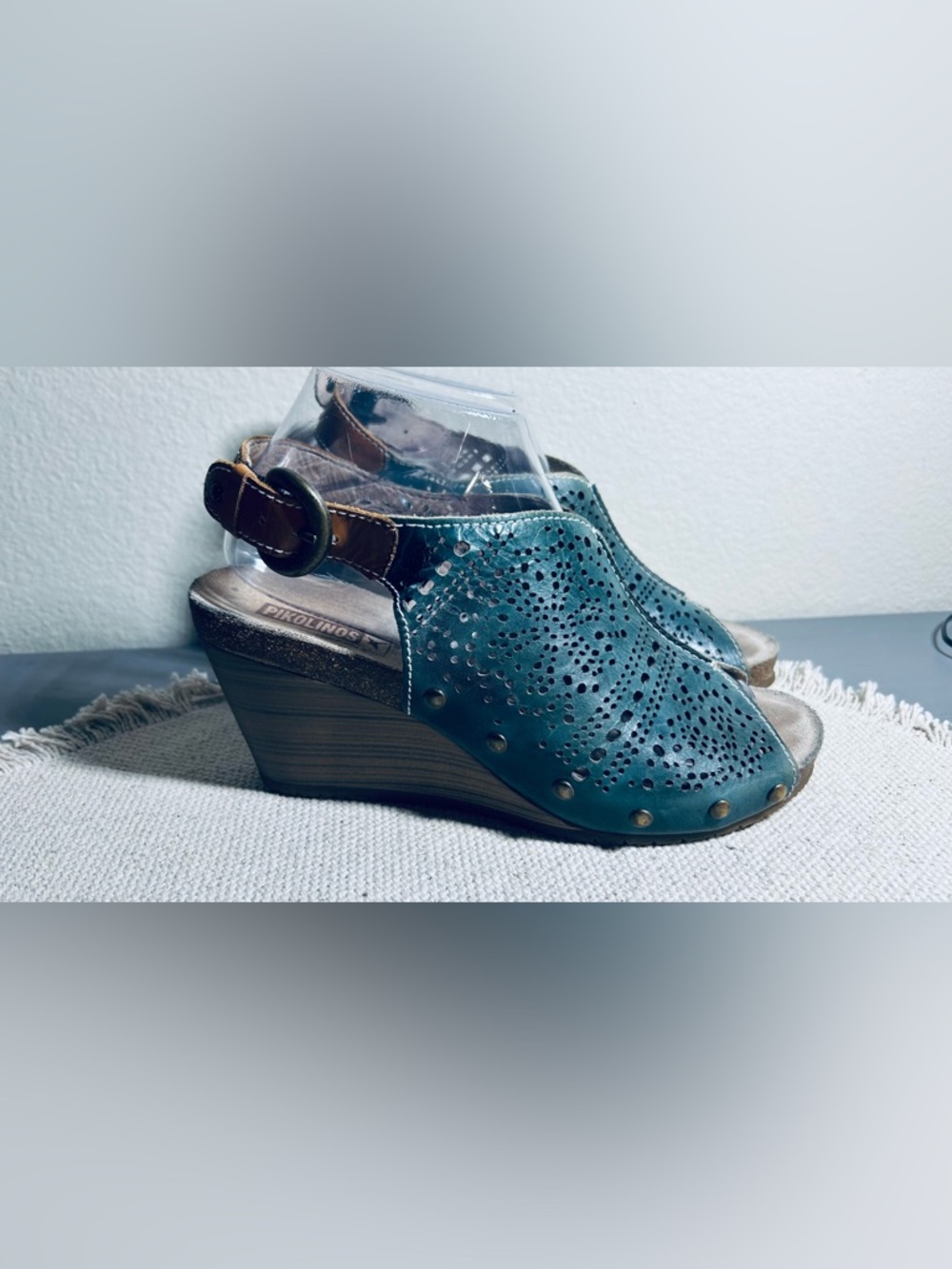 PIKOLINOS Benissa Green Leather Wedge Sandal with Tan Accent - Picture 4 of 11